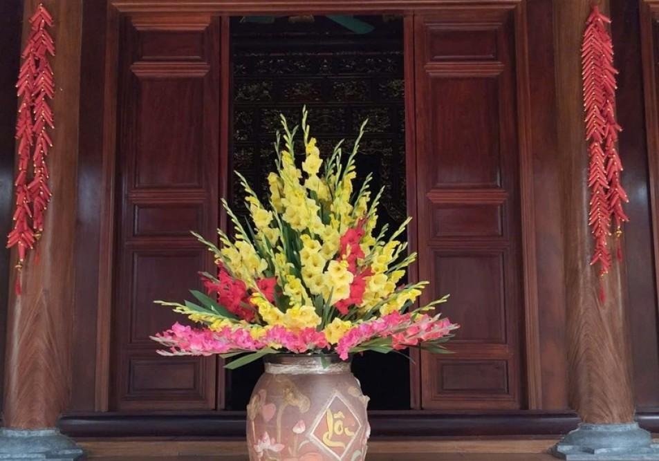 Xuân bên cửa thiền môn