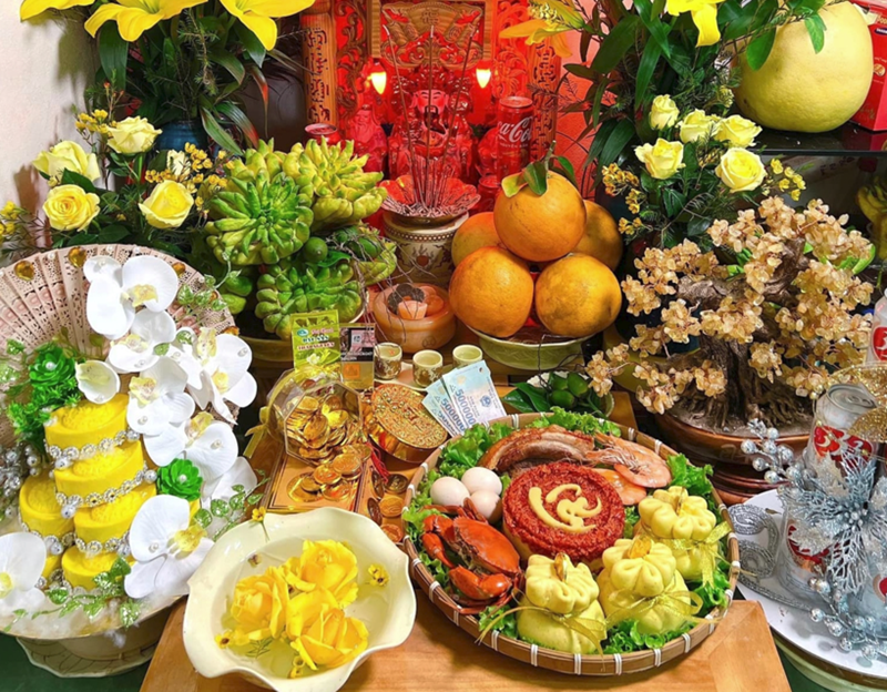 M&acirc;m c&uacute;ng lễ ng&agrave;y v&iacute;a Thần T&agrave;i m&ugrave;ng 10 th&aacute;ng gi&ecirc;ng h&agrave;ng năm của người d&acirc;n. 
H&igrave;nh ảnh chỉ mang t&iacute;nh chất minh hoạ (sưu tầm)