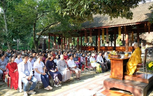 Hà Tĩnh: TT.Thích Nhật Từ chia sẻ pháp thoại “Hóa giải xung đột” tại chùa Tượng Sơn