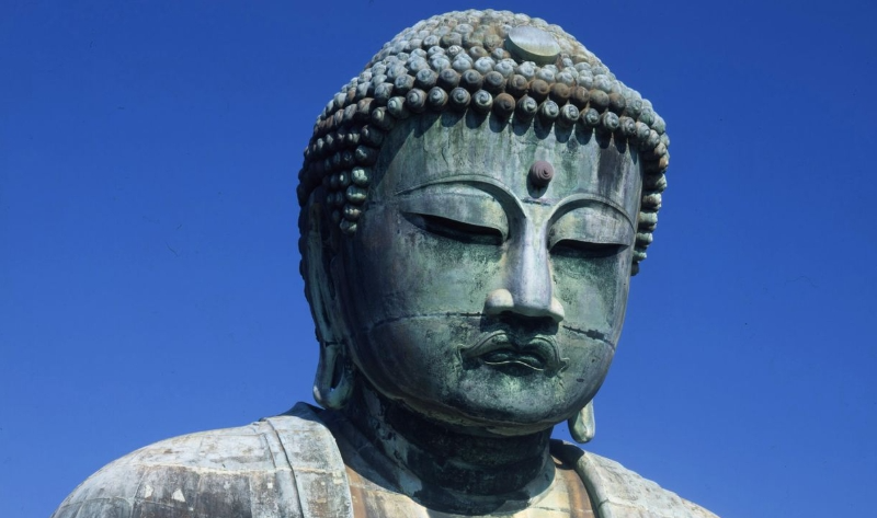 Đại Phật Kamakura dưới bầu trời xanh. &copy; Harada Hiroshi