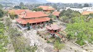 Độc đáo kiến trúc chùa Phú Lâm