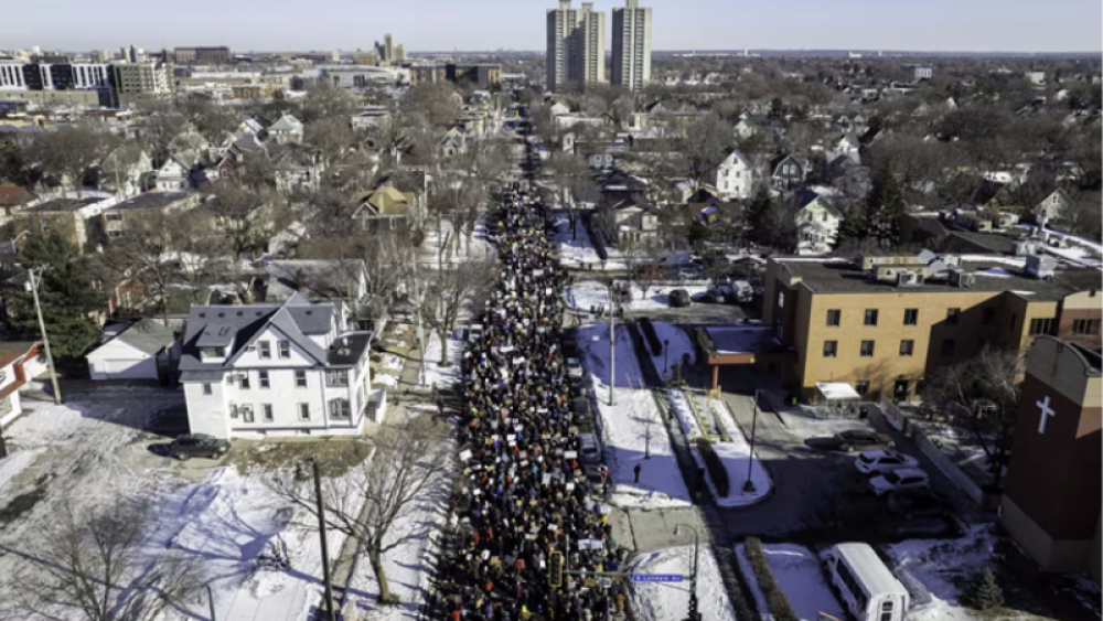 Suy ngẫm Phật giáo về quyền lực và lòng từ bi trong thời kỳ hỗn loạn