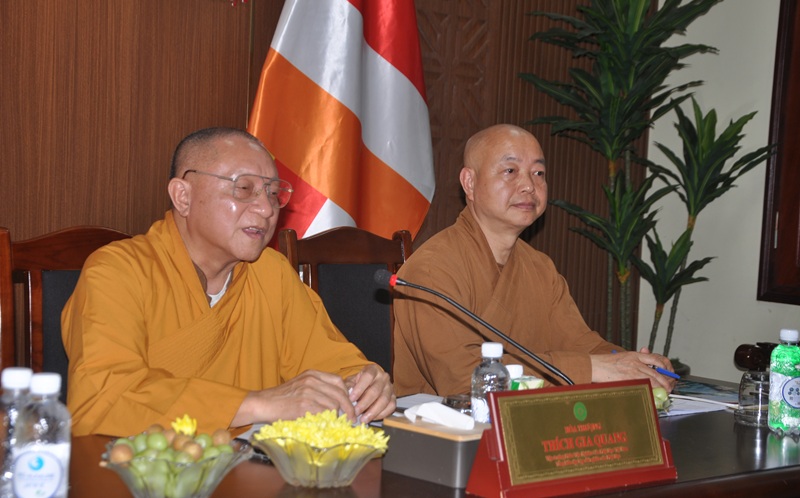 H&ograve;a thượng Th&iacute;ch Gia Quang ph&aacute;t biểu