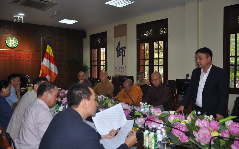 Nh&agrave; b&aacute;o Cư sĩ Giới Minh ph&aacute;t biểu