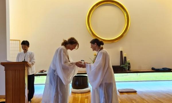 Sự trỗi dậy của vai trò cư sĩ lãnh đạo trong Phật giáo tại Mỹ