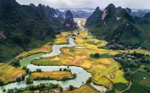 Nghe tháng Tư kể chuyện đất nước