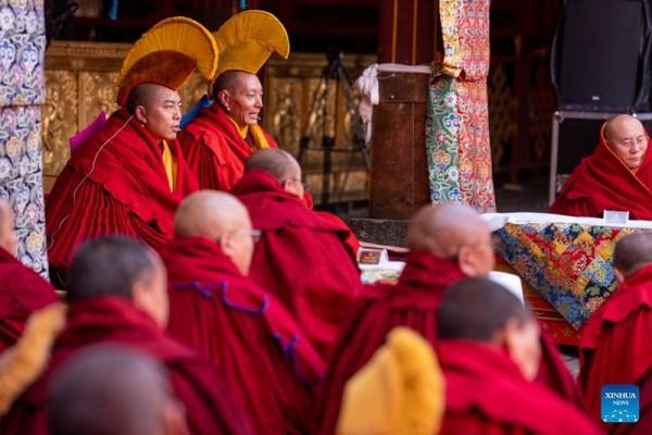 13 tu sĩ Tây Tạng nhận học vị Tiến sĩ Phật học