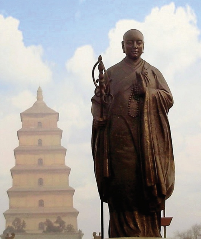 T&ocirc;n tượng Huyền Trang trước th&aacute;p Đại Nhạn, T&acirc;y An, Trung Quốc - Ảnh: Sưu tầm