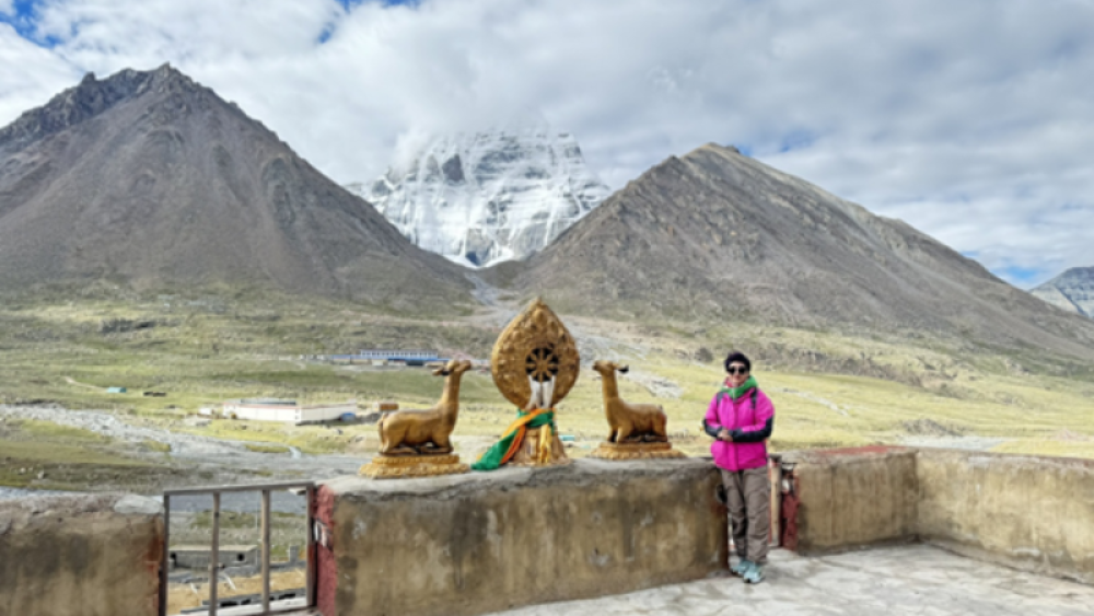 Kailash và Mandala sống giữa Tuyết Sơn hùng vĩ