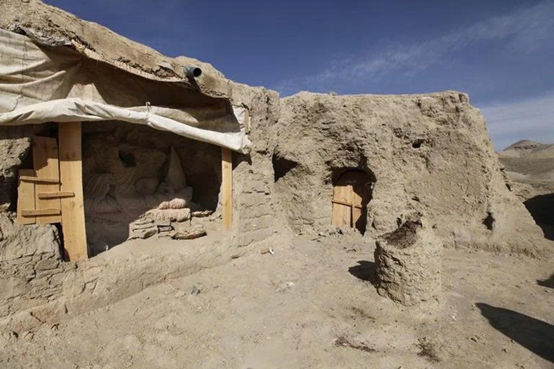 Khu s&acirc;n trung t&acirc;m thuộc phế t&iacute;ch tu viện Kafiriat tại Mes Aynak đang được khảo cổ. Ảnh: Đại sứ qu&aacute;n Mỹ tại Kabul (CC BY-ND 2.0).