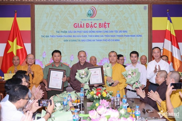 104 tác giả đoạt Giải Báo chí Phật giáo: 'Gieo hạt giống thiện lành vào đời sống'