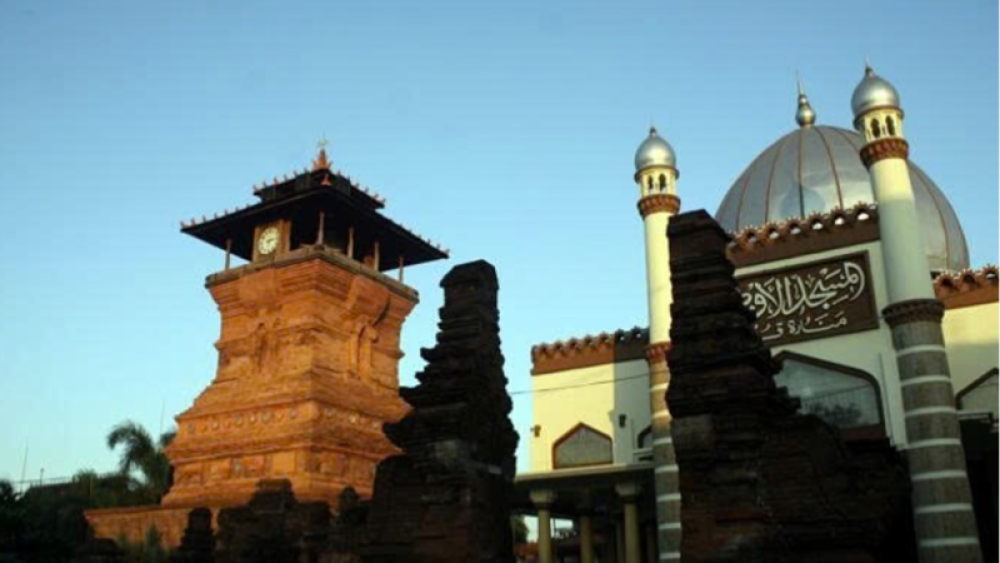 Ảnh hưởng của Ấn giáo và Phật giáo trong văn hóa, lịch sử Indonesia