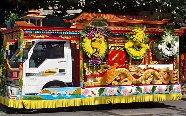 Đức phật không dạy tang lễ phô trương