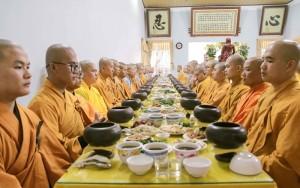 Ý nghĩa Quá đường (過堂): Từ bữa cơm thiền môn đến con đường giải thoát