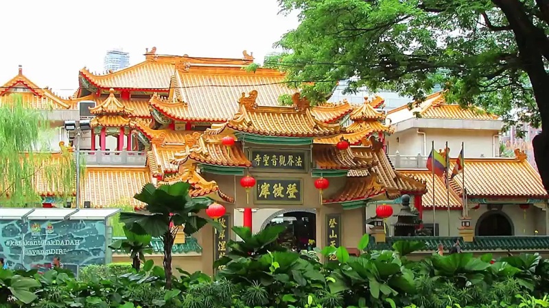 Dharma Realm Guan Yin Monastery in Kuala Lumpur, a branch of Dharma Realm Buddhist Association. From cttbusa.org