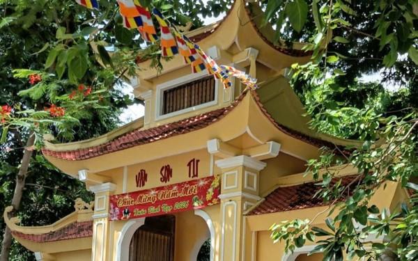 Viếng Vân Sơn tự trong cơn mưa mùa hạ