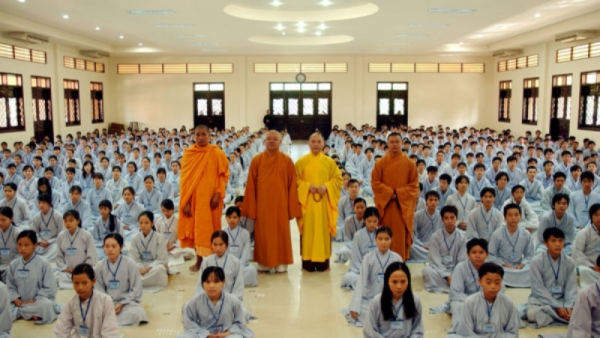 Khóa tu tại 4 chùa miền Trung - Nam