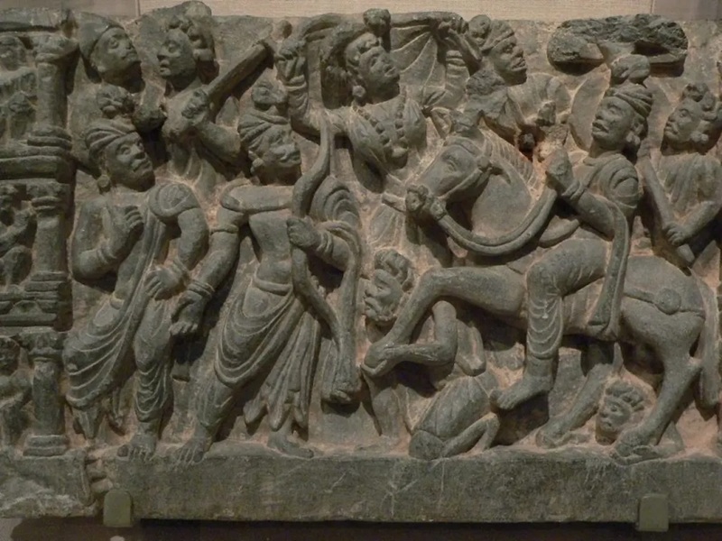 Th&aacute;i tử Siddhartha rời cung điện. &ldquo;Phiến đ&aacute; Đại Xuất ly&rdquo;, thế kỷ II&ndash;III C&ocirc;ng nguy&ecirc;n, Gandhara | Ảnh: Mary Harrsch / flickr / Creative Commons