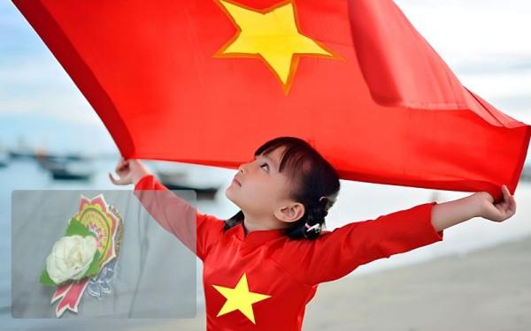 Bông hồng mùa Vu lan 2026: Hiếu với gia đình - nghĩa với non sông