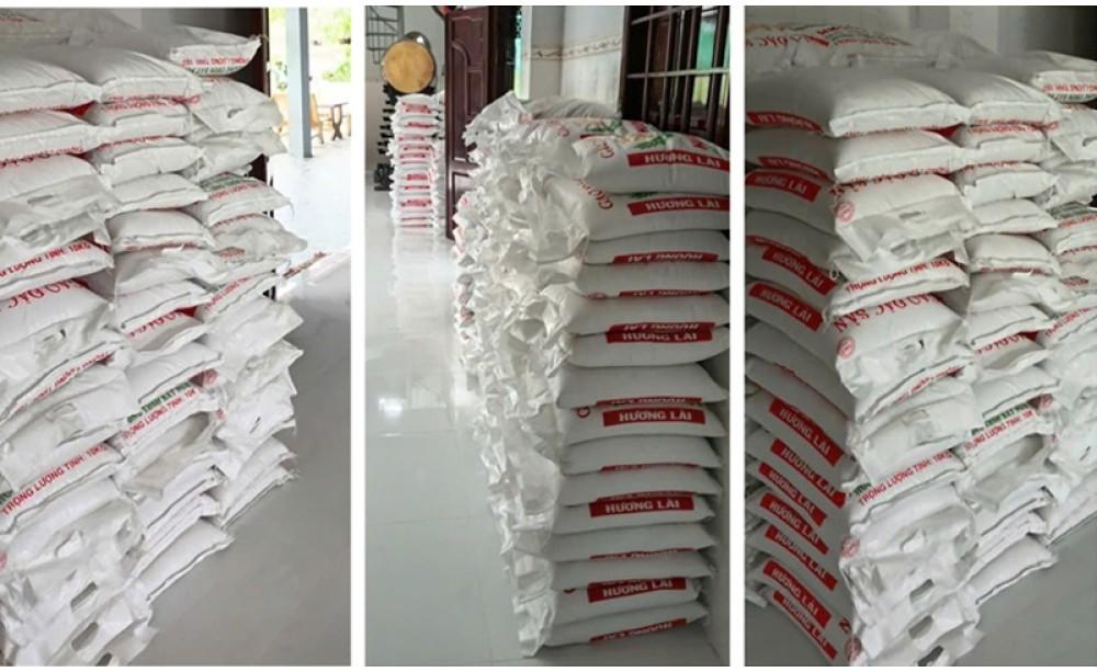 Những túi gạo là hình ảnh đẹp trong mùa Vu Lan