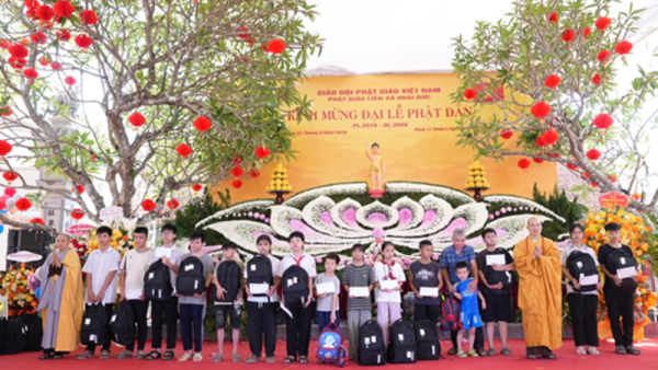 Chùa Phương Bảng - cổ tự bên tả ngạn sông Đáy