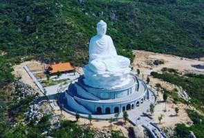 Chùa Ông Núi trên đỉnh núi Bà
