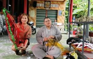 Tấm lòng xa xứ gửi về mùa trăng quê