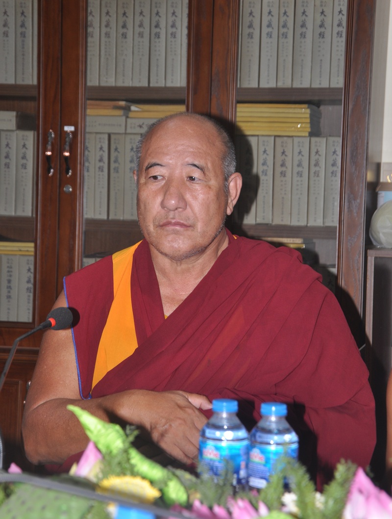 Ng&agrave;i Rinpoche Tenzin Yeshe Gyaltsen