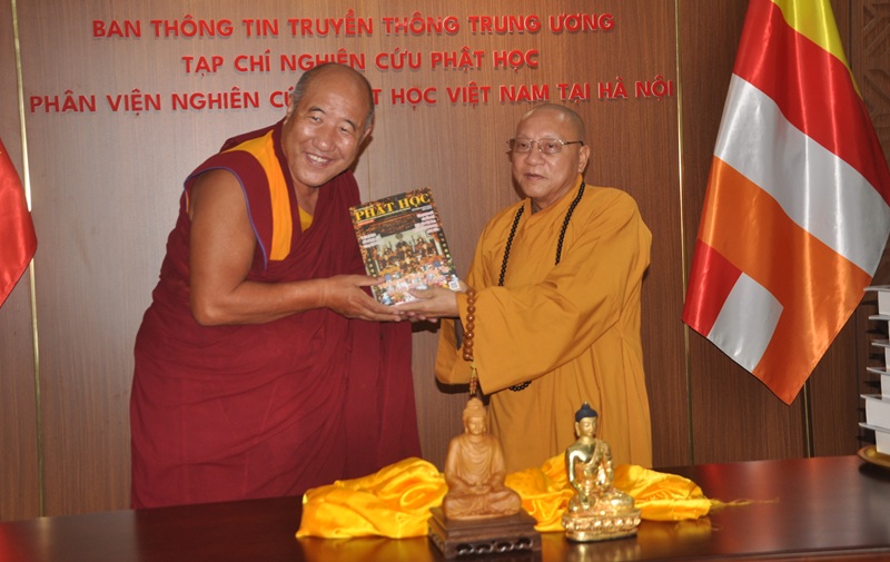 H&ograve;a thượng
