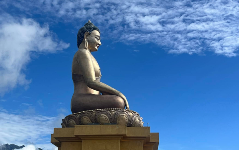 Tượng Phật Bhutan xoay hướng. Ảnh t&aacute;c giả cung cấp.